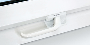 3. Klamka_anodowana_Elegant_z_funkcj___mikrouchylania_PTP-V_U3__U4_i_U5__www_.jpg