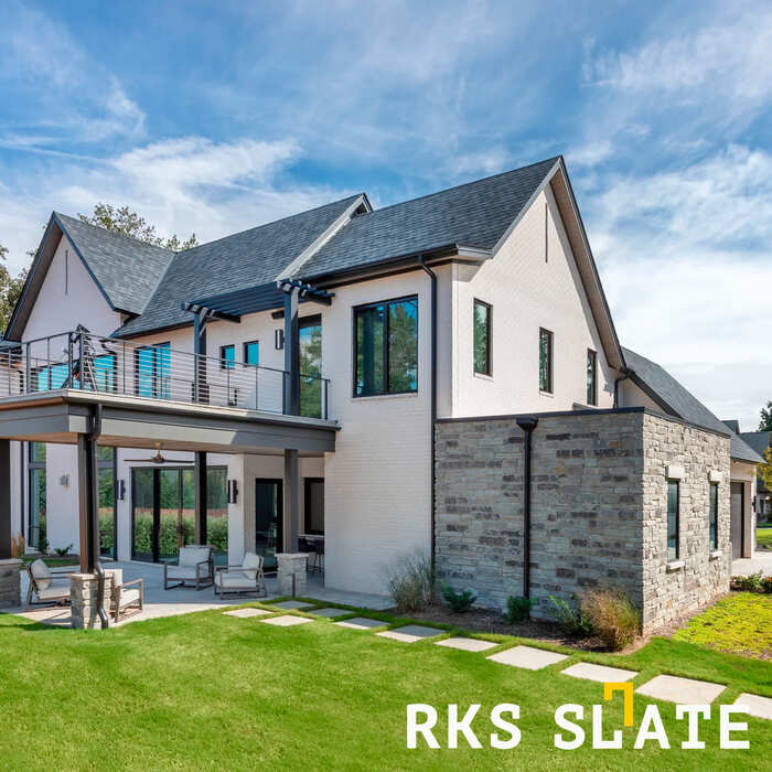 Фасадный облицовочный камень Grey Quartz Temple в Тамбове