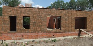 Фото кладки фасада из кирпича облицовочного Браер кладка, гладкий, 1НФ (5)