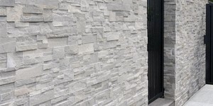 Каменный забор облицованный 3D панели RKS SLATE Кварцит Grey Slate Classic купить в РКС Клинкер (2)